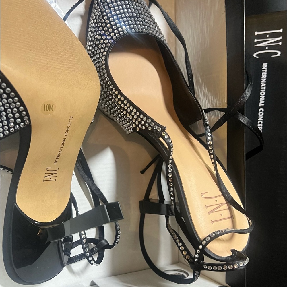 INC International Concepts Black and Silver Heels